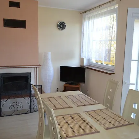 W Lesie Nad Jeziorem Apartament Bialachowo