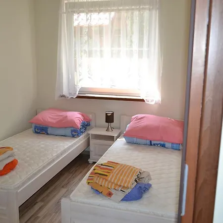 W Lesie Nad Jeziorem Apartament *